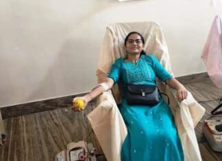 श्री महेश नवमी पर्व पर आयोजित हुआ रक्त दान शिविर महेश नवमी पर्व पर आयोजित हुआ रक्त दान शिविर