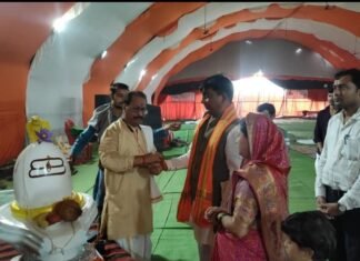 पवित्र सावन मास में विधायक द्वारा पिछले नौ वर्षों से रुद्राभिषेक एवं रुद्राक्ष का वितरण सावन मास में विधायक द्वारा पिछले नौ वर्षों से रुद्राभिषेक एवं रुद्राक्ष का वितरण