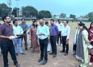 “राज्योत्सव 2025 की तैयारी तेज: कलेक्टर ने की मिनी स्टेडियम में व्यवस्थाओं की समीक्षा” राज्योत्सव 2025: कलेक्टर ने की मिनी स्टेडियम में व्यवस्थाओं की समीक्षा”