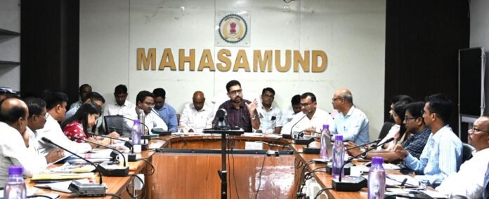 “15 नवंबर से धान खरीदी शुरू,कलेक्टर ने कहा अवैध परिवहन पर होगी सख्ती