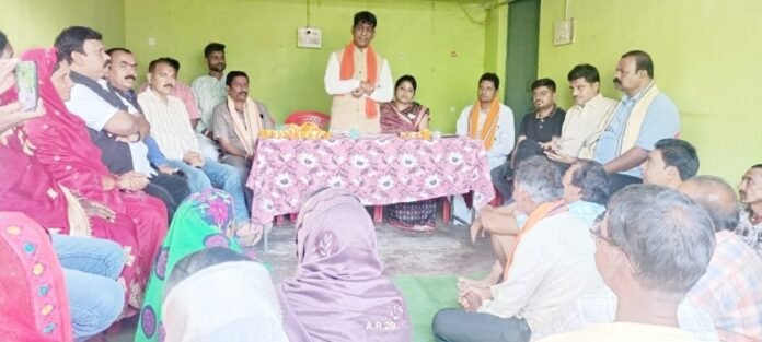 e0d39679-7983-4b69-b1c0-d5dfa957feb-msmd-01 नुआपाड़ा उपचुनाव में विधायक सिन्हा ने भाजपा प्रत्याशी के लिए किया जनसंपर्क