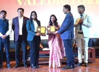 “बेस्ट इनोवेशन अवार्ड” से सम्मानित हुए मृणाल व ओजल “बेस्ट इनोवेशन अवार्ड” से सम्मानित हुए मृणाल व ओजल