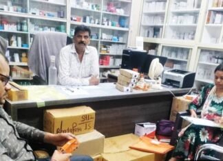 एर्नजल इलेक्ट्रोलाईट का लिया सैम्पल, वैध पंजीयन तक क्रय -विक्रय प्रतिबंधित एर्नजल इलेक्ट्रोलाईट का लिया सैम्पल, वैध पंजीयन तक क्रय -विक्रय प्रतिबंधित