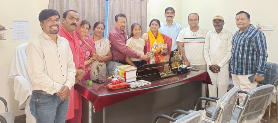 प्रेमशिला को नपा उपाध्यक्ष व भाजपाइयों ने किया सम्मानित