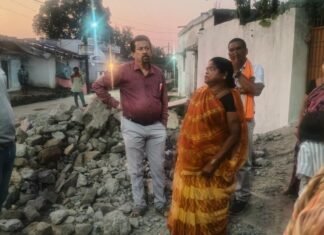 ईमलीभाठा में स्थित रंगमंच तोड़कर पालिका को धनहानि पहुंचाई गई- देवीचंद ईमलीभाठा में स्थित रंगमंच तोड़कर पालिका को धनहानि पहुंचाई गई- देवीचंद