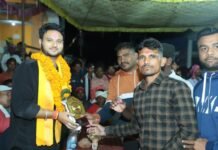 सिरपुर व बंदोरा के कबड्डी स्पर्धा में शामिल हुए नपाध्यक्ष निखिलकांत सिरपुर व बंदोरा के कबड्डी स्पर्धा में शामिल हुए नपाध्यक्ष निखिलकांत