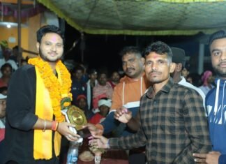 सिरपुर व बंदोरा के कबड्डी स्पर्धा में शामिल हुए नपाध्यक्ष निखिलकांत सिरपुर व बंदोरा के कबड्डी स्पर्धा में शामिल हुए नपाध्यक्ष निखिलकांत