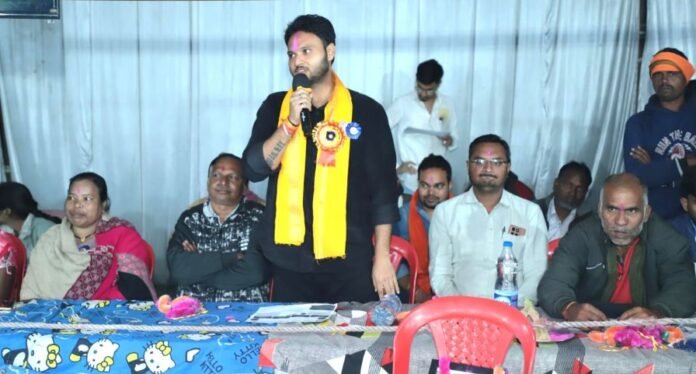 IMG-20251109-msmd-25 झाखरपाली के कबड्डी प्रतियोगिता में शामिल हुए नपाध्यक्ष साहू