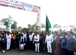 मरौद से सिरपुर तक ‘रन फॉर यूनिटी’ मैराथन में उमड़ा जनसैलाब, एकता और स्वदेशी का संदेश मरौद से सिरपुर तक ‘रन फॉर यूनिटी’ मैराथन में उमड़ा जनसैलाब