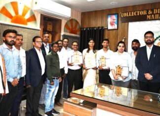 पीएएससी-2024 में नवकिरण अकादमी के छात्रों की चमक, कलेक्टर ने किया सम्मानित पीएएससी-2024 में नवकिरण अकादमी के छात्रों को कलेक्टर ने किया सम्मानित