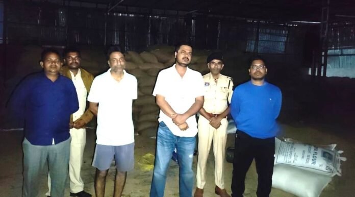 भुरकोनी में 1265 बोरी अवैध धान जप्त