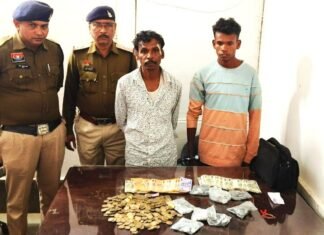 टाकीज कार्यालय में बड़ी चोरी, पिता–पुत्र गिरफ्तार; कार व 80 हजार नकद बरामद टाकीज कार्यालय में चोरी, पिता–पुत्र गिरफ्तार; कार व 80 हजार नकद बरामद