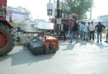 नगर पालिका की नई पहल: ऑटो स्वीप मशीन से शहर को मिलेगी धूल-मुक्त सफाई व्यवस्था नगर पालिका की नई पहल: ऑटो स्वीप मशीन से धूल-मुक्त सफाई व्यवस्था