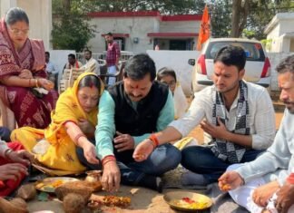 वार्ड 29 में नपाध्यक्ष ने किया शेड निर्माण के लिए भूमिपूजन वार्ड 29 में नपाध्यक्ष ने किया शेड निर्माण के लिए भूमिपूजन