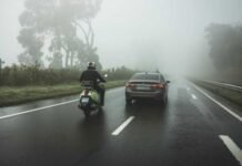 घने कोहरे में सड़क सुरक्षा को लेकर एडवाइजरी जारी,सतर्कता के दिए निर्देश file foto