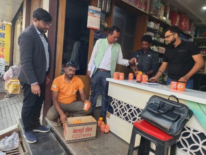 जलेबी रंग के नाम से उपयोग किए जा रहे अखाद्य रंगों को किया गया नष्ट