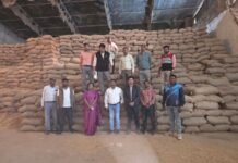 बालोदिया के राइस मिल में बड़ी कार्रवाई 61,203 बोरा धान की कमी, उपलब्ध स्टॉक जप्त बालोदिया के राइस मिल में बड़ी कार्रवाई 61,203 बोरा धान की कमी