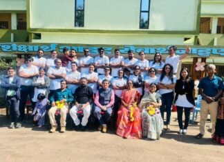 केन्द्रीय विद्यालय बचेली में 2003 बैच का भावनात्मक पुनर्मिलन, यादों में डूबे पूर्व छात्र केन्द्रीय विद्यालय में 2003 बैच का भावनात्मक पुनर्मिलन, यादों में डूबे पूर्व छात्र