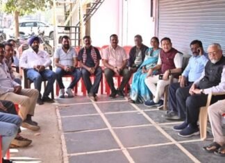 बसना में SIR अभियान की बैठक, विधायक डॉ. संपत अग्रवाल ने मतदाता सूची सुधार पर दिया जोर बसना में SIR अभियान की बैठक ली विधायक अग्रवाल ने