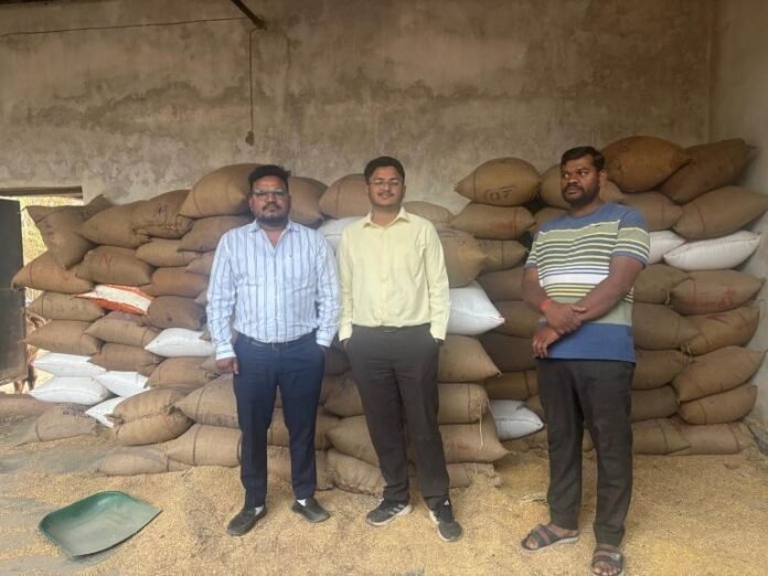 दमोदरहा व बागबाहरा कला में संयुक्त टीम ने अवैध धान किया जप्त