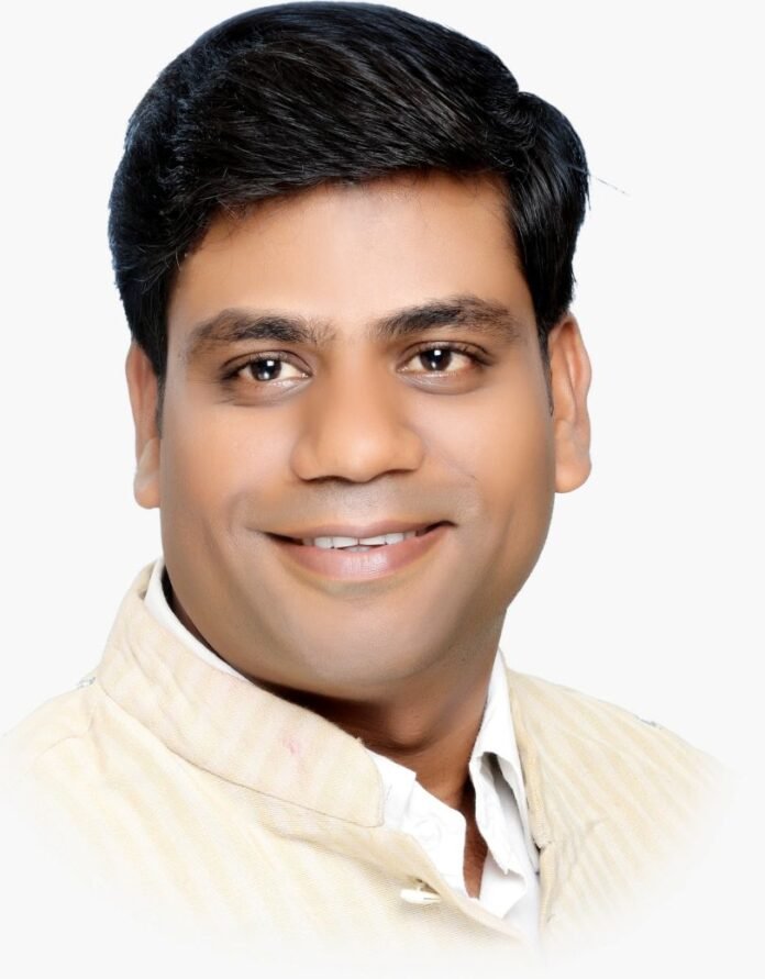 vijay sav-26 जिले में प्रतिबंध के बाद भी धड़ल्ले से जारी है अवैध रेत उत्खनन-विजय साव