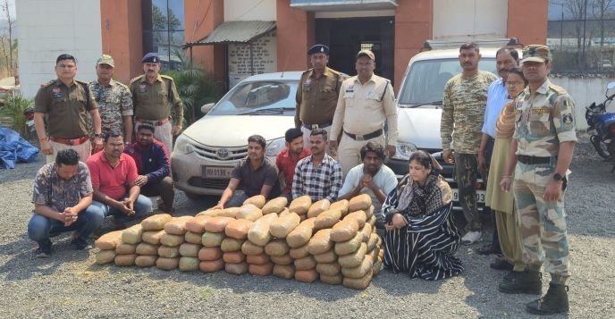 0733f577-5a27-4b11-b40a-2526 137 किलो गांजा के साथ 8 तस्कर गिरफ्तार