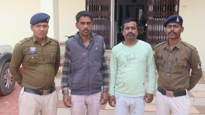 पुलिस को वाहन से कुचलने की कोशिश करने वाले गांजा तस्कर गिरफ्तार