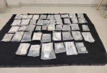 21 किलो चांदी के सामान पुलिस को मिला वाहन चेकिंग के दौरान 21 किलो चांदी के सामान पुलिस को मिला वाहन चेकिंग के दौरान