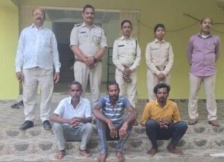 नीलगाय शिकार के मामले में आरोपियों ने किया सरेंडर नीलगाय शिकार के मामले में आरोपियों ने किया सरेंडर