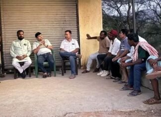 ग्रामीण अंचलों में बढ़ी डॉ. अंकित की सक्रियता, कांग्रेस संगठन में मजबूत हो रही पकड़ ग्रामीण अंचलों में बढ़ी डॉ. अंकित की सक्रियता, संगठन में मजबूत हो रही पकड़