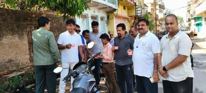 वार्ड 18 और 27 में सफाई, पेयजल और प्रकाश व्यवस्था सुधारने के दिए निर्देश