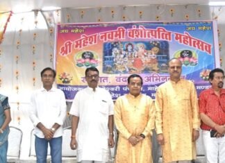 महेश नवमी पर माहेश्वरी समाज का भव्य आयोजन , शोभायात्रा, सांस्कृतिक कार्यक्रम और प्रतिभाओं का हुआ सम्मान महेश नवमी पर माहेश्वरी समाज का भव्य आयोजन