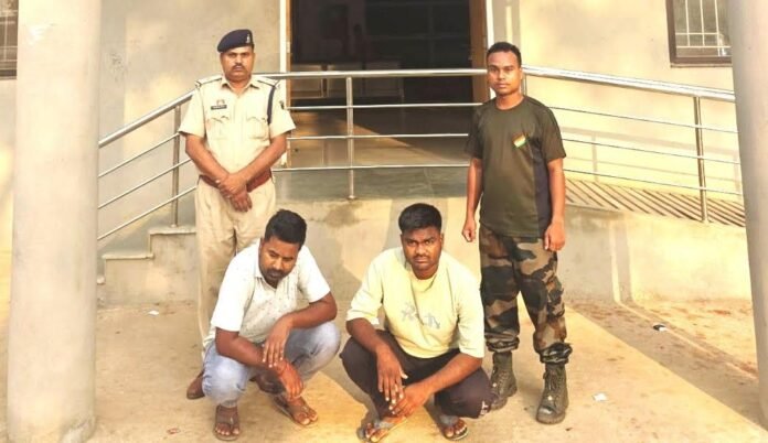 फाइनेंस कंपनी में 22.66 लाख रुपये के गबन मामले में दो आरोपी गिरफ्तार