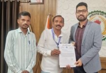 खल्लारी पंचायत में विकास कार्यों की मांग की उपसरपंच तारेश ने, कलेक्टर को सौंपा ज्ञापन khallari panchayat mein vikas karyon ki mang ki upsarpanch taaresh ne
