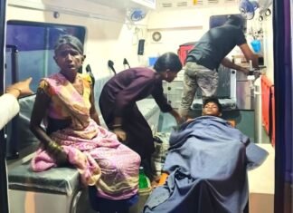 एक कॉल पर दौड़ी डायल-112 और 108 की टीम, समय पर इलाज से बची एक युवक की जान एक कॉल पर दौड़ी डायल-112 और 108 की टीम
