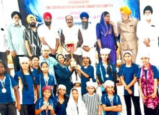 राज्यस्तरीय गतका प्रतियोगिता में महासमुंद के खिलाड़ियों ने जीते कई पदक राज्यस्तरीय गतका प्रतियोगिता में महासमुंद के खिलाड़ियों ने जीते कई पदक
