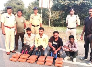 04 राजस्थान निवासी गांजा तस्कर को पुलिस ने किया गिरफ्तार 04 राजस्थान निवासी गांजा तस्कर को पुलिस ने किया गिरफ्तार