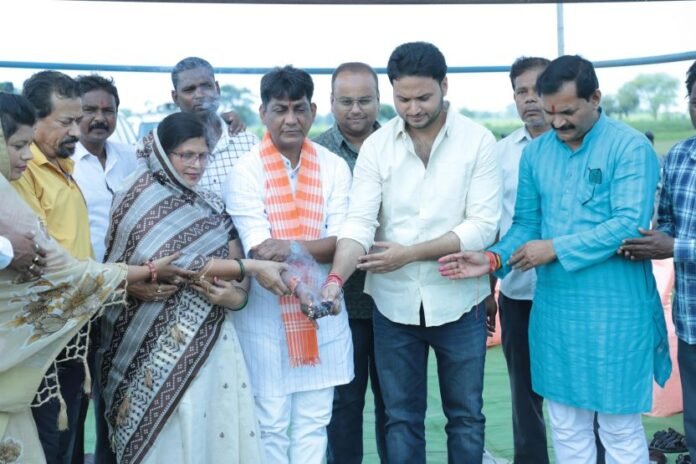 विधायक व नपाध्यक्ष ने किया शुभारंभ सीवेज ट्रीटमेंट प्लांट निर्माण कार्य का
